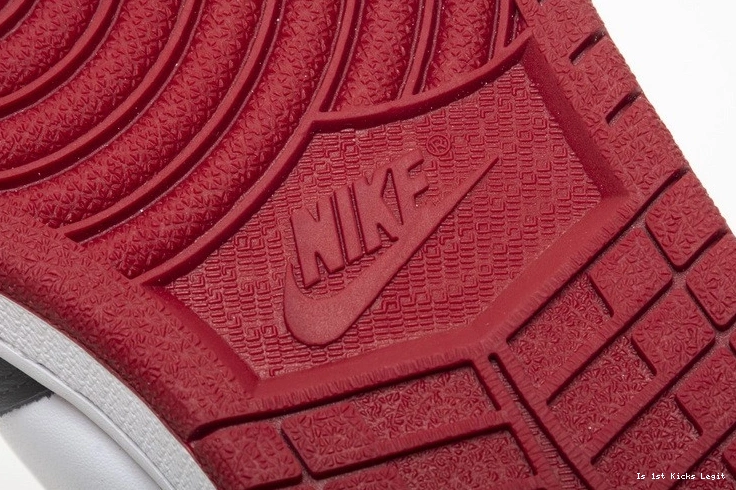 Toe 555088-125 OG Air Black 1 Retro Jordan High 1107